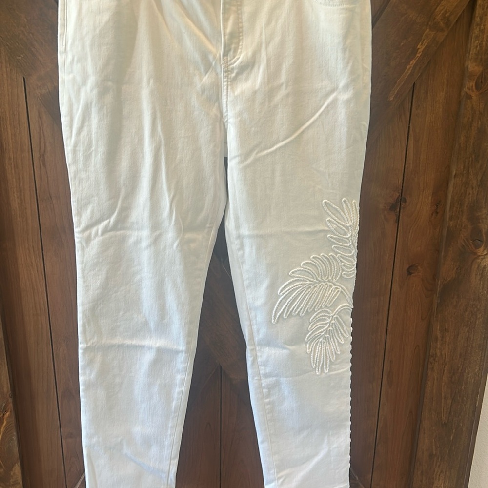 Chico's So Slimming Girlfriend Slim leg Ankle